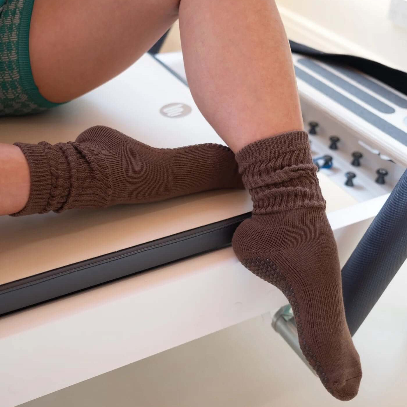 MoveActive Scrunch Pilates Socks - Chocolate