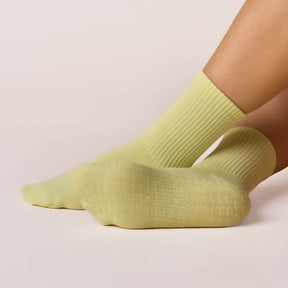ÔWEAR Essentials Pilates Grip Socks in Lime, view 3