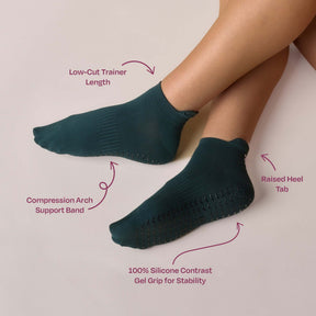 ÔWEAR Low Rise Pilates Grip Socks in Forest Green, view 4