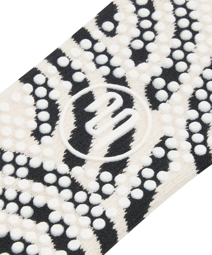 Move Active Crew Grip Socks - Monochrome Swirl