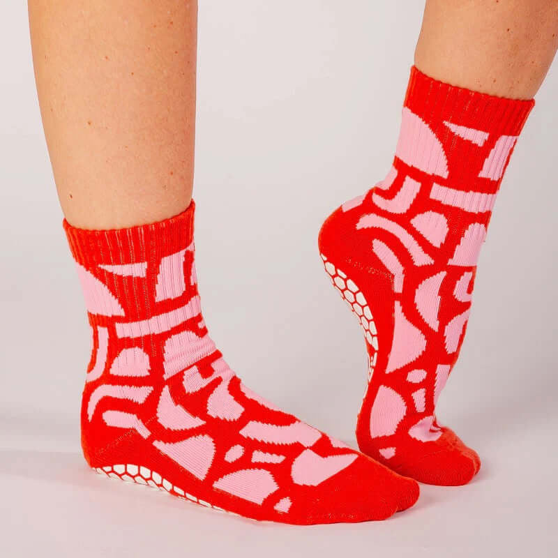 Grip Socks - Pink Giraffe