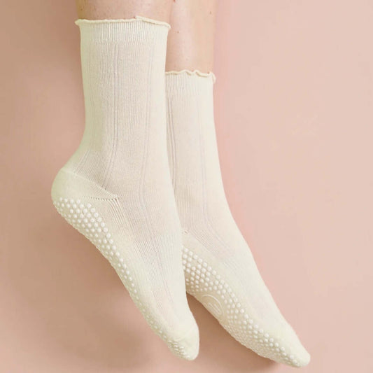 MoveActive Crew Anti-Rutsch-Socken – Buttercreme-Rüsche