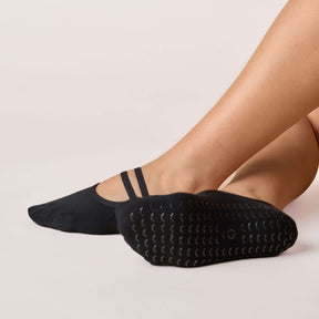 ÔWEAR Ballet Grip Socks in Black, view 3