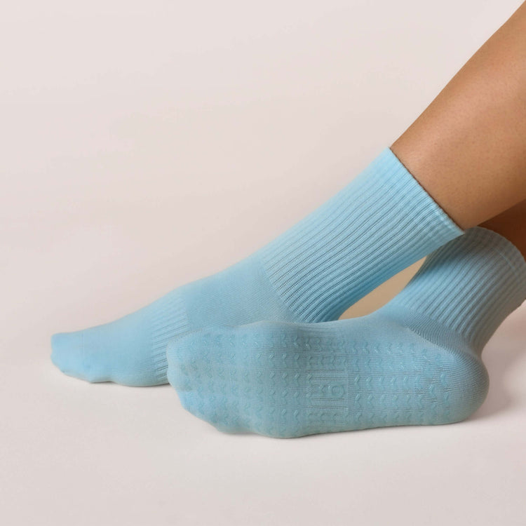 ÔWEAR Essentials Pilates Grip Socks in Baby Blue, view 3