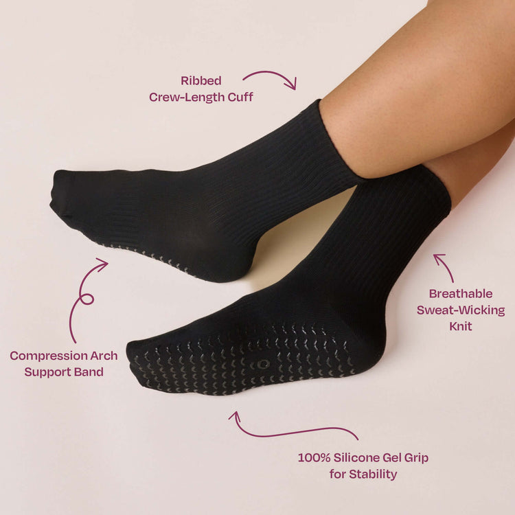 ÔWEAR Essentials Pilates Grip Socks in Black, view 4