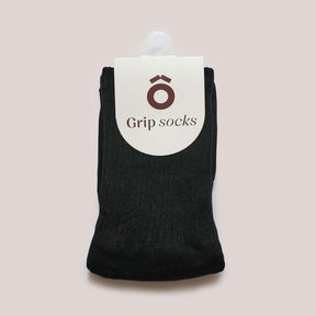 ÔWEAR Essentials Pilates Grip Socks in Black, view 5