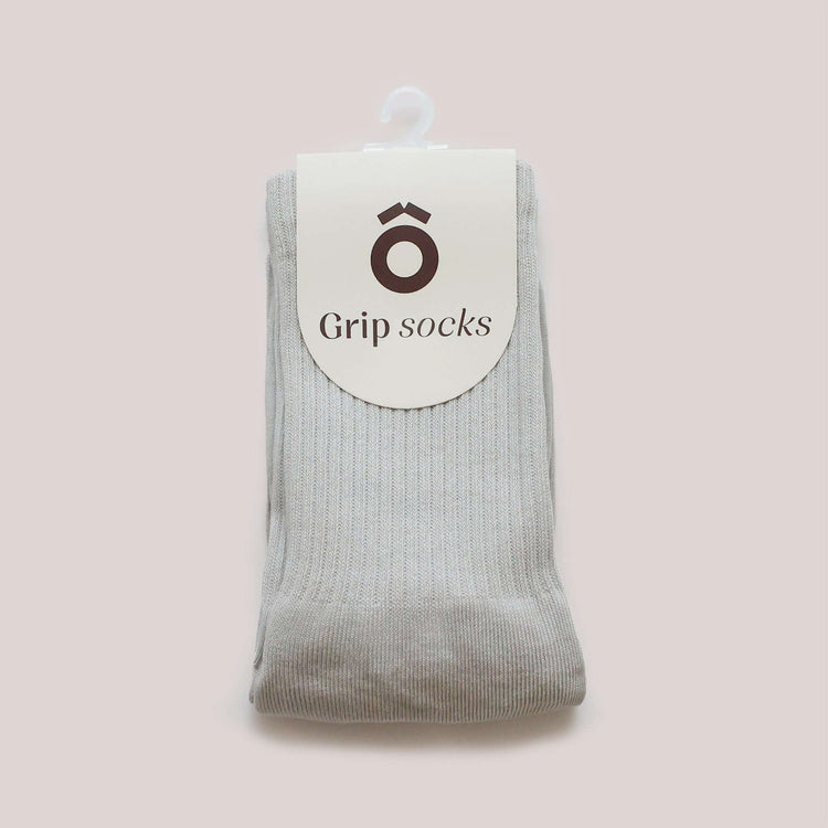 ÔWEAR Essentials Pilates Grip Socks in Grey, view 5