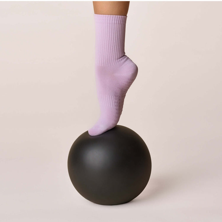 ÔWEAR Essentials Pilates Grip Socks in Lilac, view 2