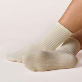 ÔWEAR Essentials Pilates Grip Socks in Off White, view 3
