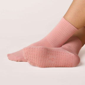 ÔWEAR Essentials Pilates Grip Socks in Rose, view 3
