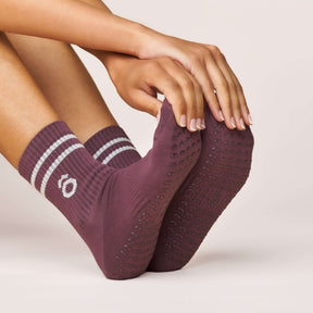 ÔWEAR Crew Sporty Stripes Pilates Grip Socks in Magenta, view 3