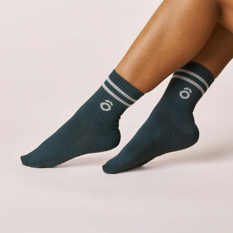 ÔWEAR Crew Sporty Stripes Pilates Grip Socks in Forest Green