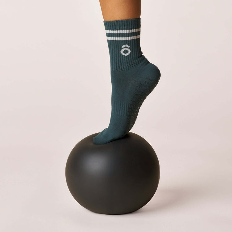 ÔWEAR Crew Sporty Stripes Pilates Grip Socks in Forest Green, view 2
