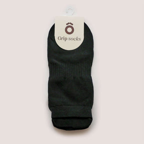 ÔWEAR Low Rise Pilates Grip Socks in Black, view 5