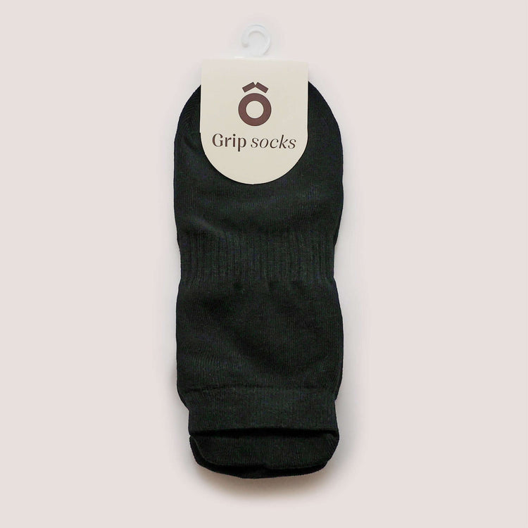 ÔWEAR Low Rise Pilates Grip Socks in Black, view 5