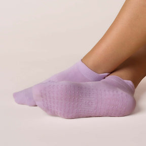 ÔWEAR Low Rise Pilates Grip Socks in Lilac, view 3