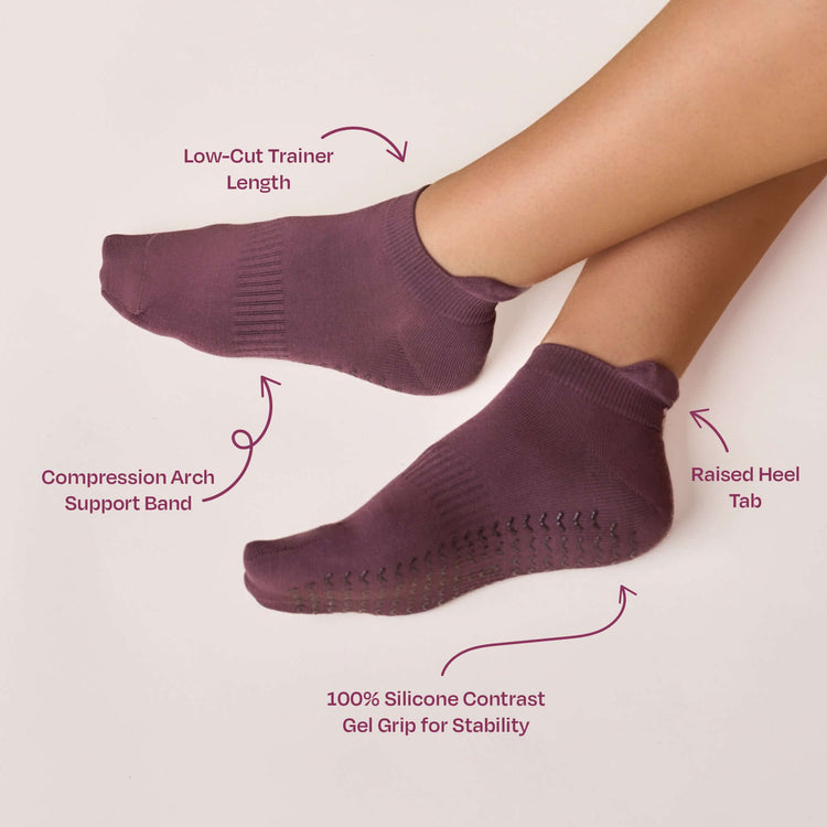 ÔWEAR Low Rise Pilates Grip Socks in Magenta, view 4