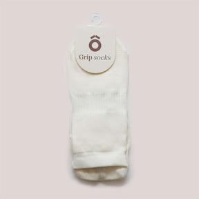 ÔWEAR Low Rise Pilates Grip Socks in Off White, view 5