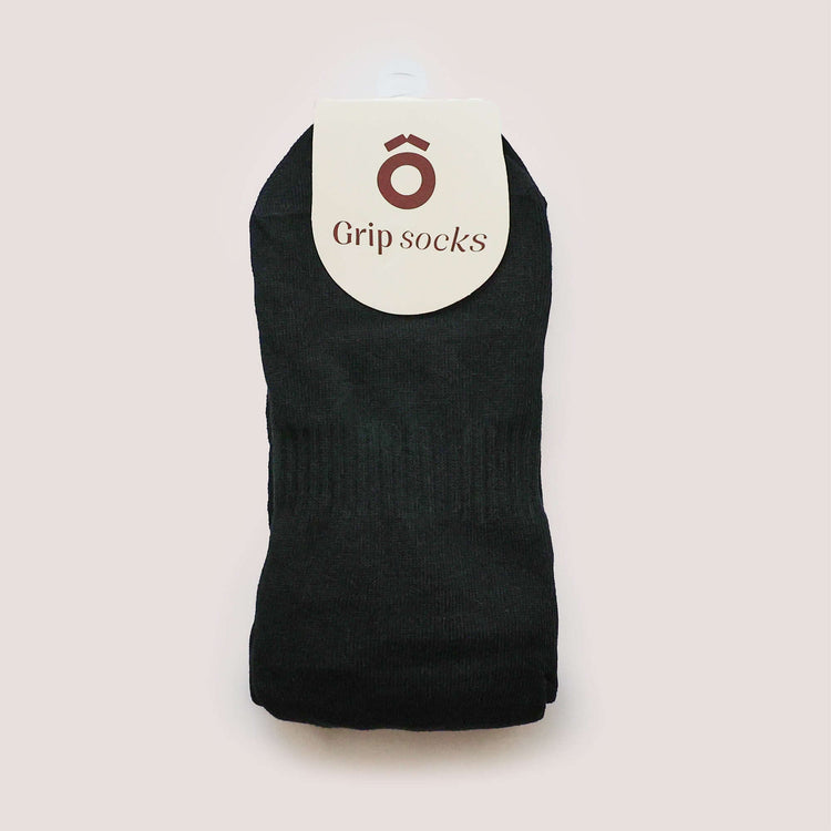 ÔWEAR Scrunch Pilates Grip Socks in Black, view 5