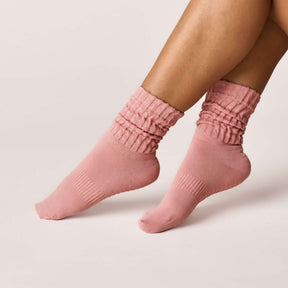 ÔWEAR Scrunch Pilates Grip Socks in Rose